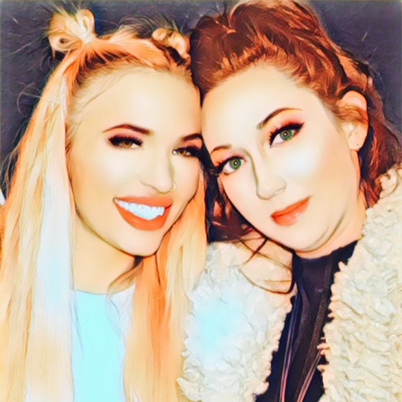 Meet your Posher, Anna - Picture 2 of 3